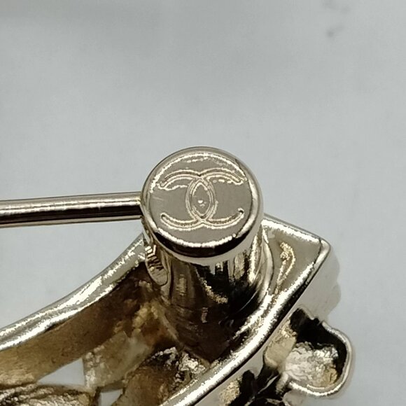 Chanel Brooch Pin Gold C22 K 699-060425 - Picture 7 of 9